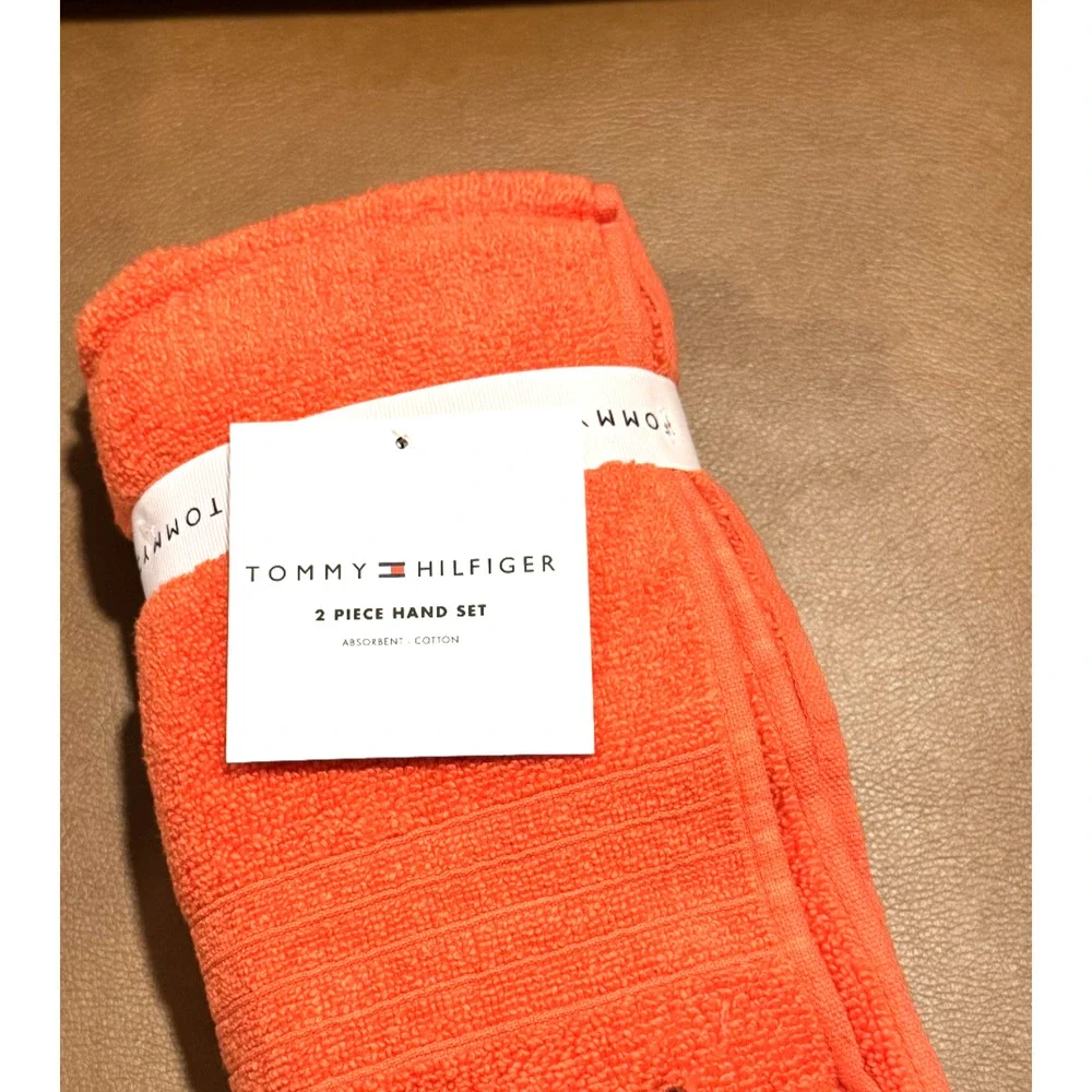 NWT Tommy Hilfiger 2 Piece Hand Towels Absorbent Cotton Orange Twist 16in X 30in